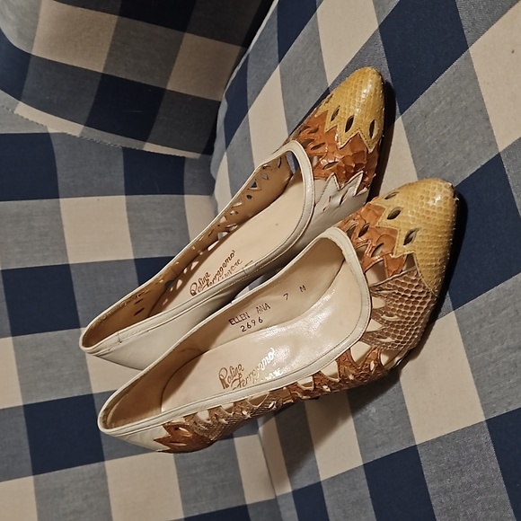 Rodina Ferragamo Schiavone heels 7M - Picture 2 of 8